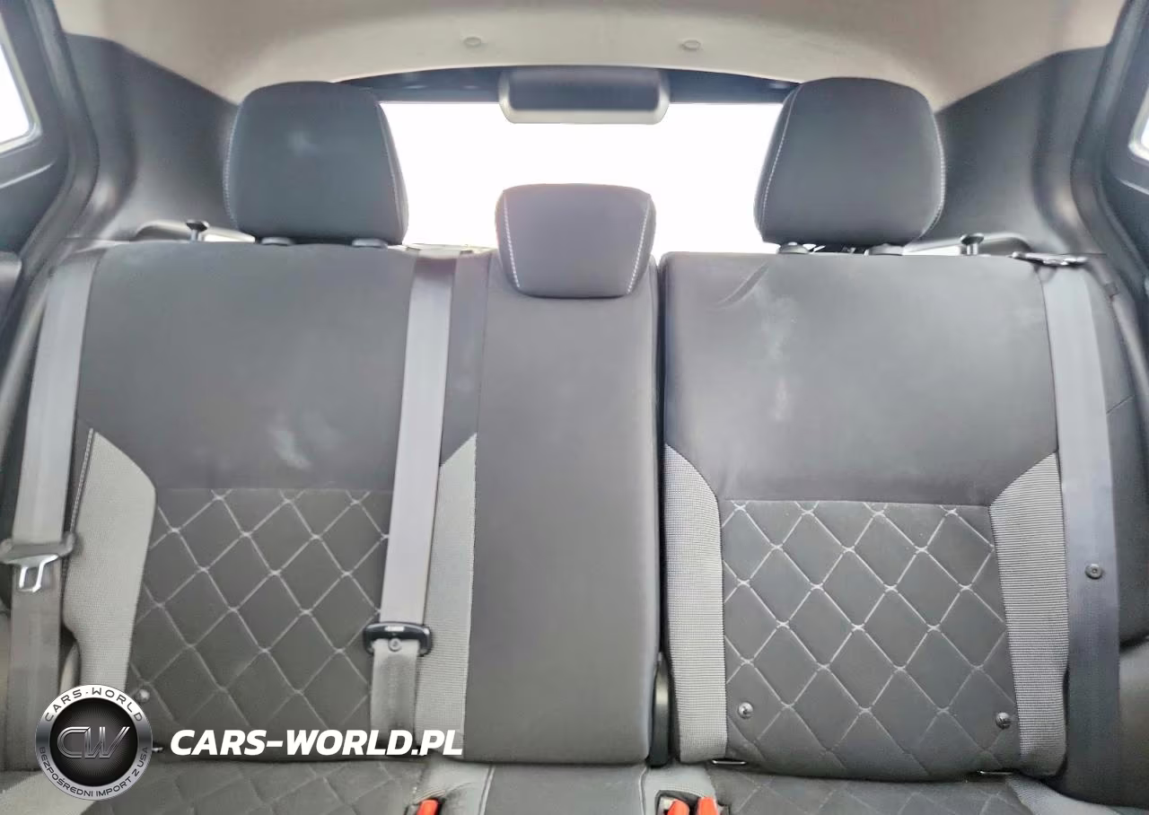 2018 Nissan Kicks S VIN:3N1CP5CU8JL523973 - 10