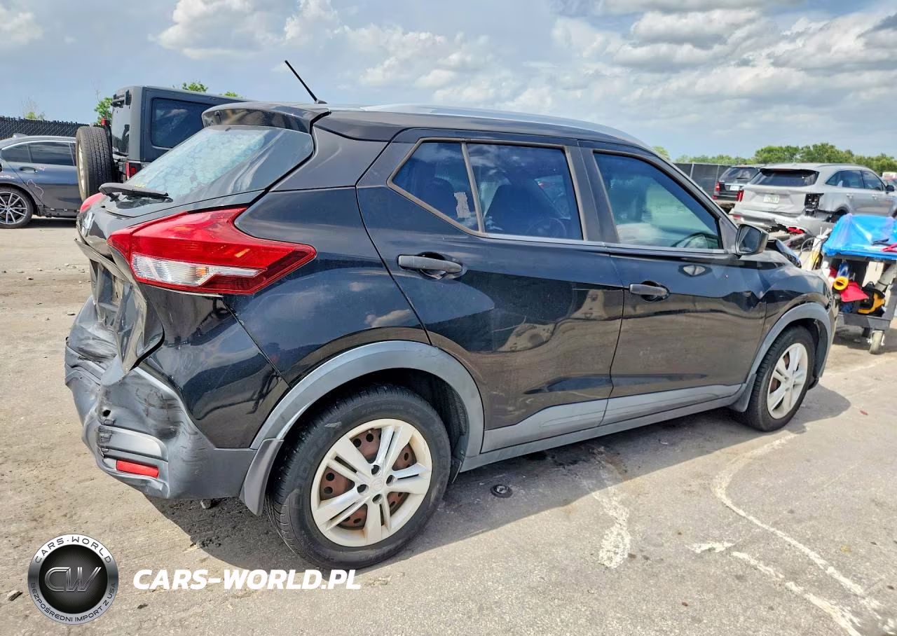 2018 Nissan Kicks S VIN:3N1CP5CU8JL523973 - 3
