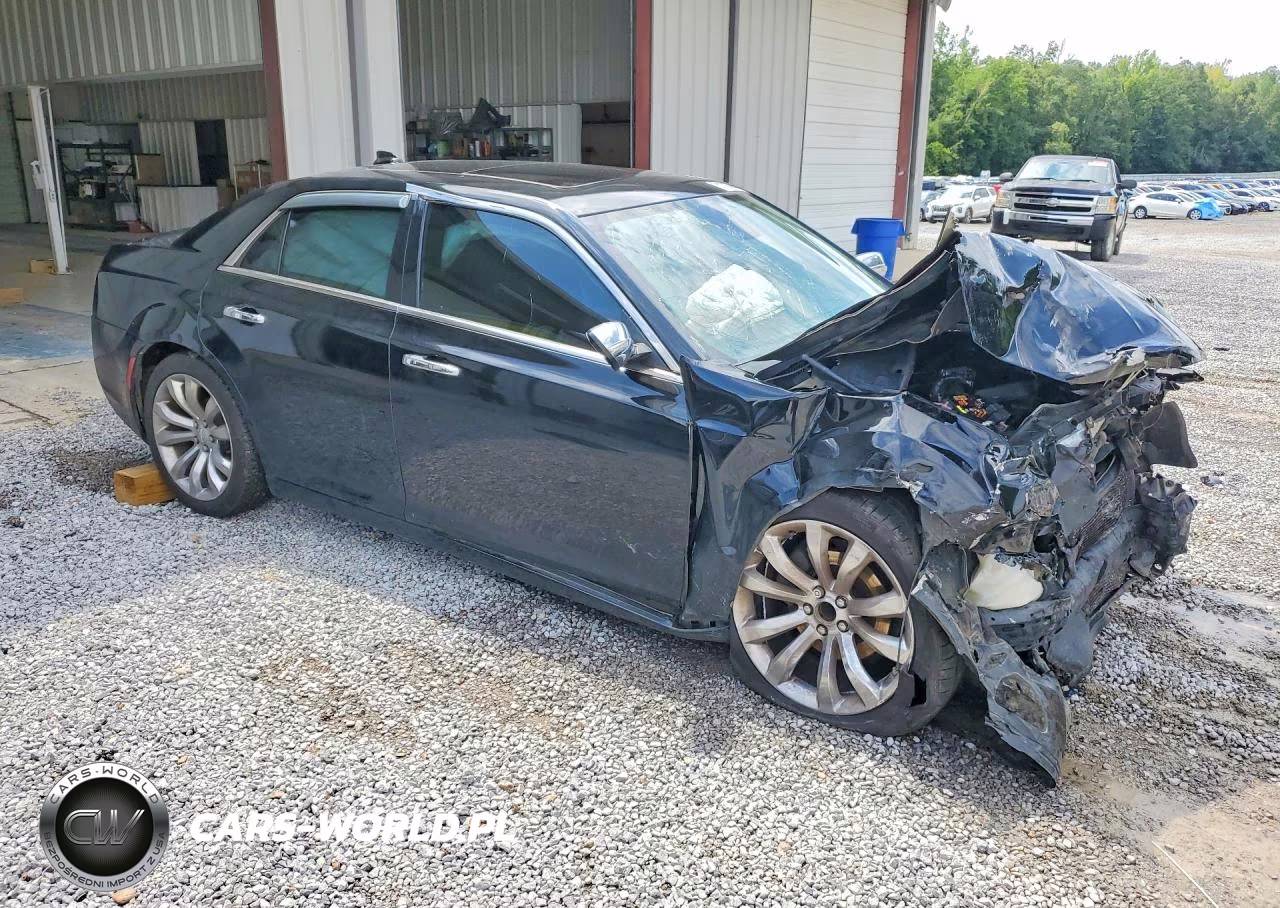 2017 Chrysler 300C VIN:2C3CCAEG6HH561038 - 4