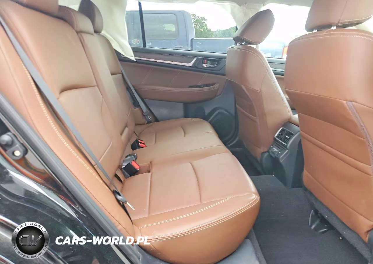 2018 Subaru Outback Touring VIN:4S4BSATC6J3317288 - 10