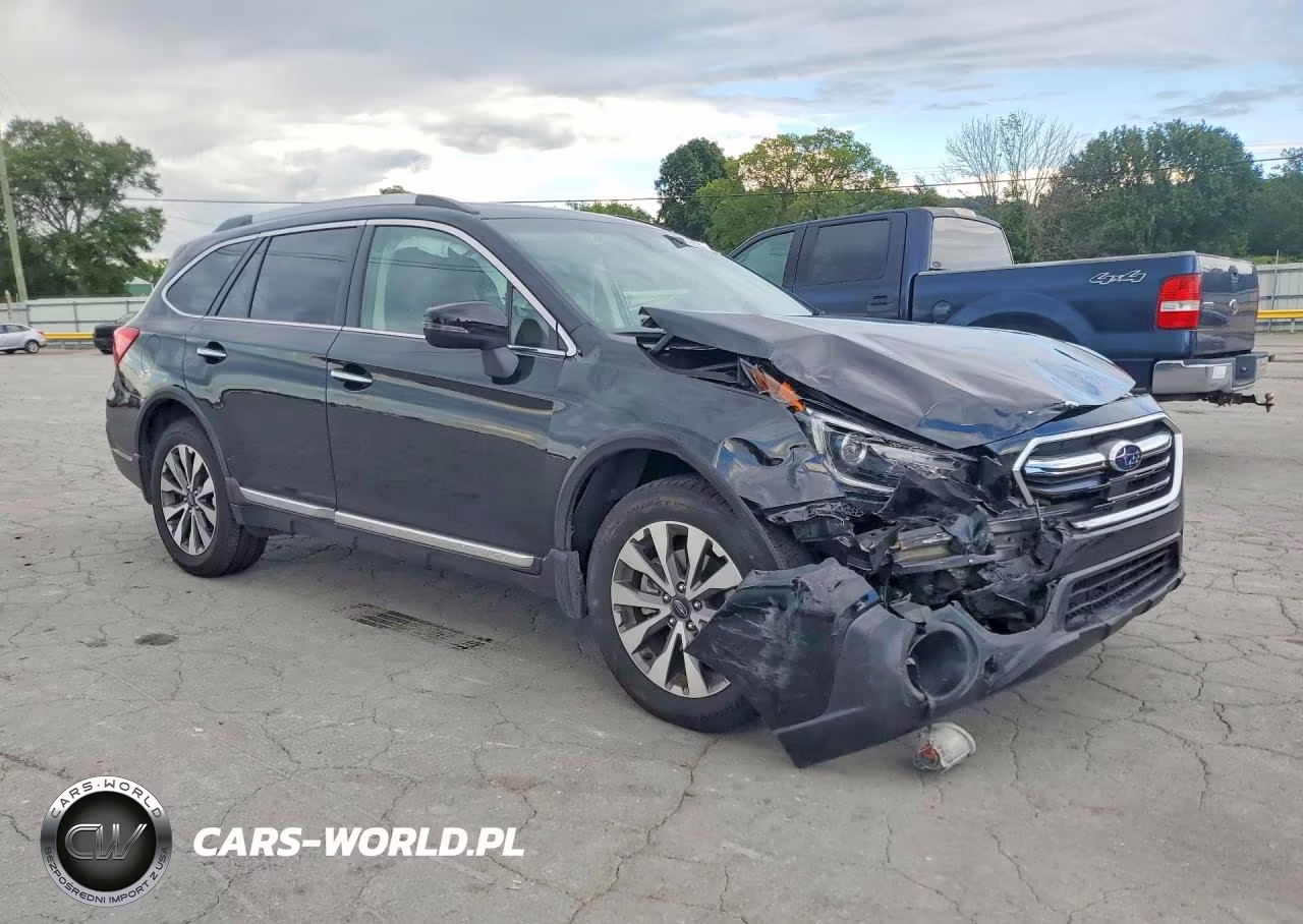 2018 Subaru Outback Touring VIN:4S4BSATC6J3317288 - 4