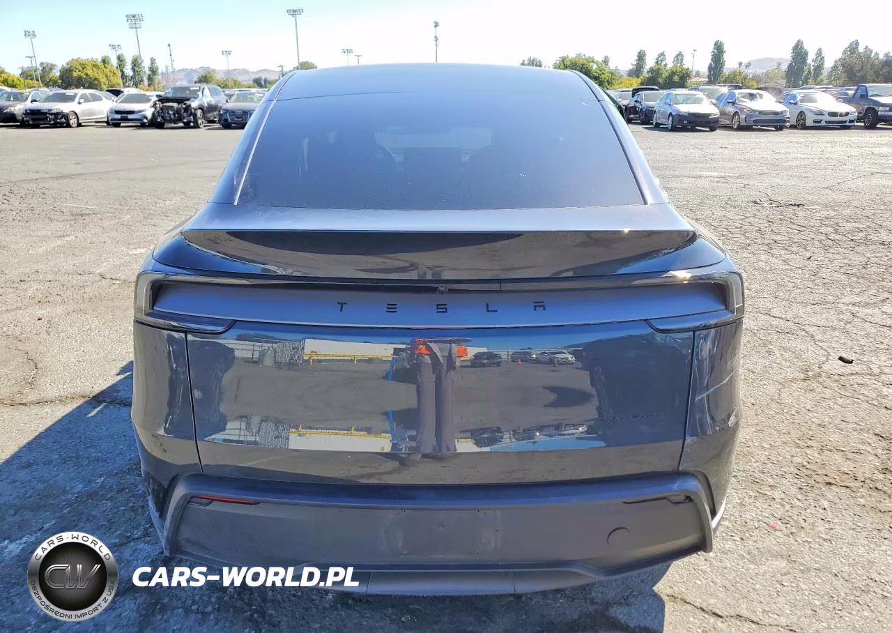 2026 Tesla Model Y VIN:7SAYGDEE2TF640519 - 6