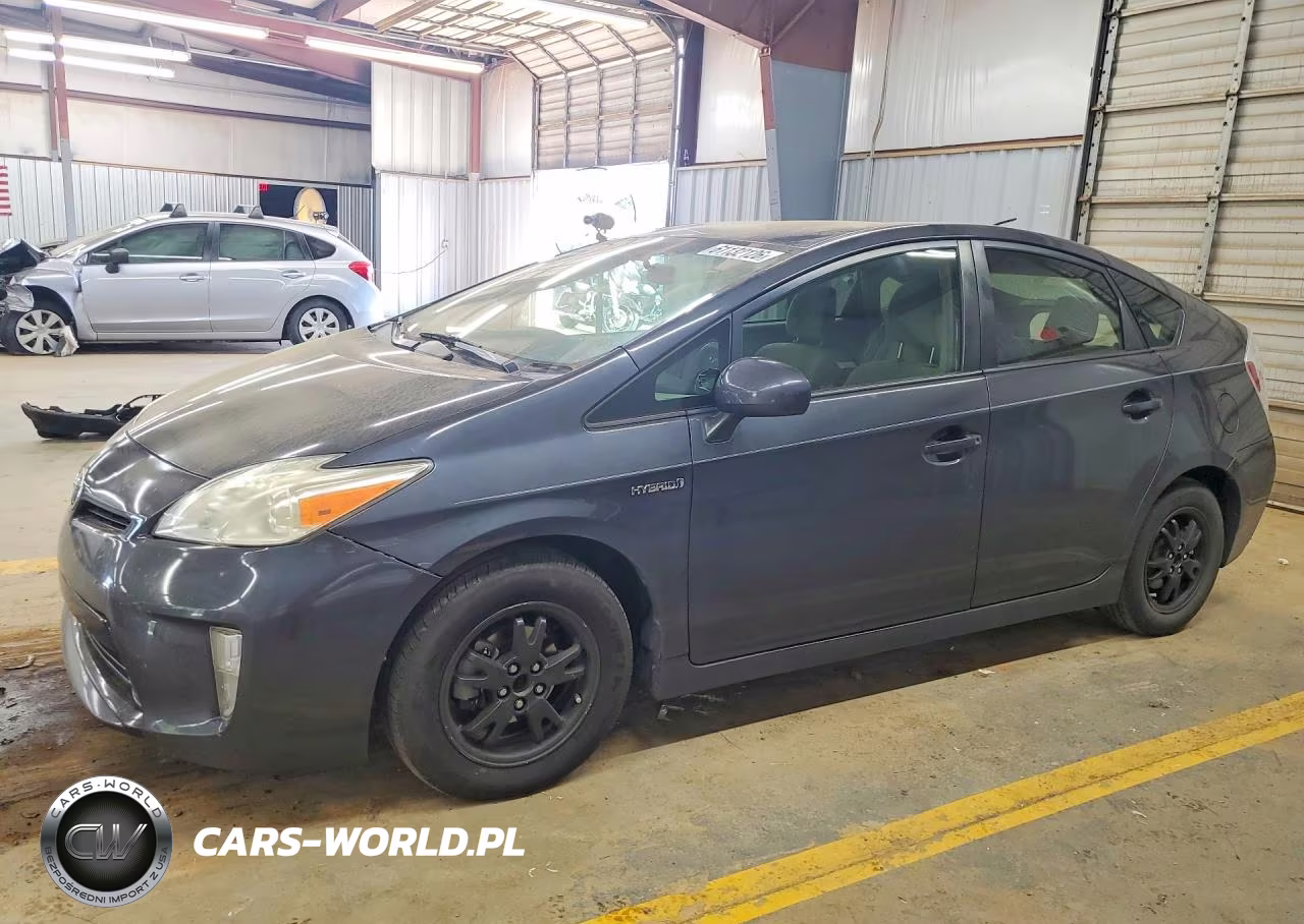 2014 Toyota Prius Two – zdjęcie 1 z 12