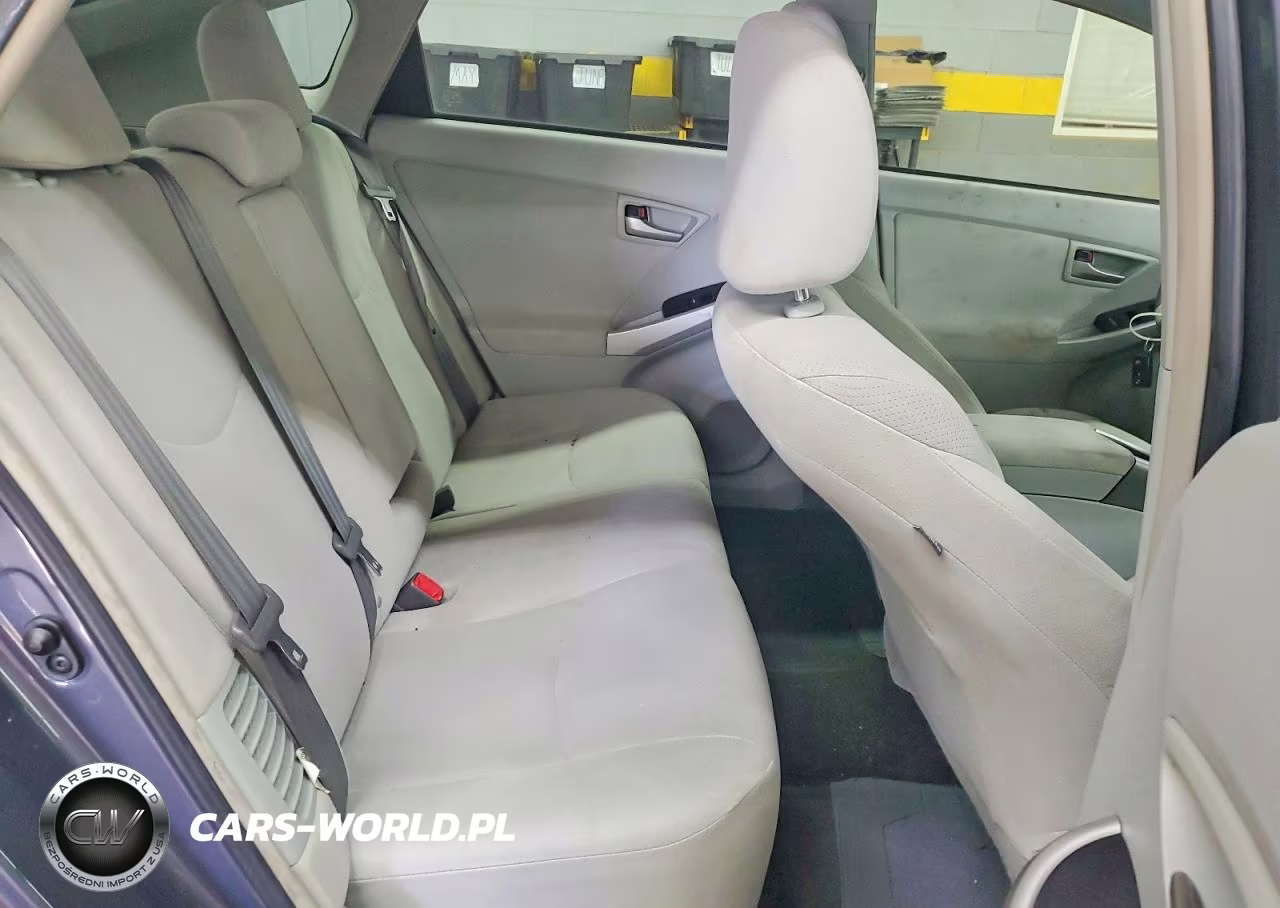 2014 Toyota Prius Two VIN:JTDKN3DU8E0389521 - 10