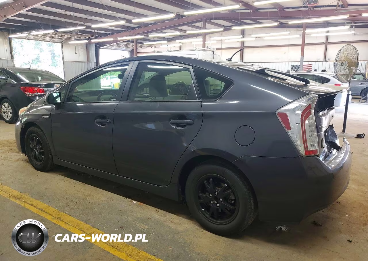2014 Toyota Prius Two VIN:JTDKN3DU8E0389521 - 2