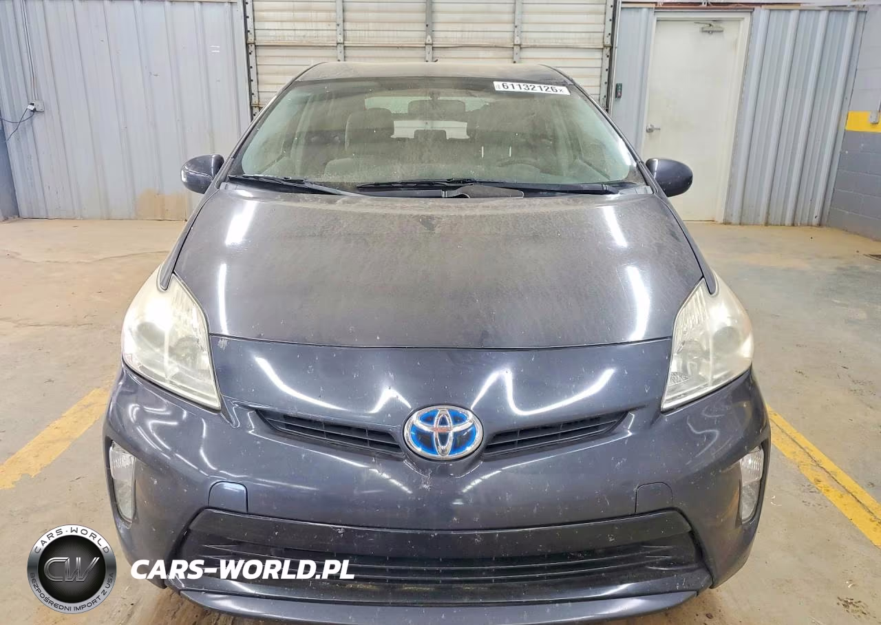 2014 Toyota Prius Two VIN:JTDKN3DU8E0389521 - 5