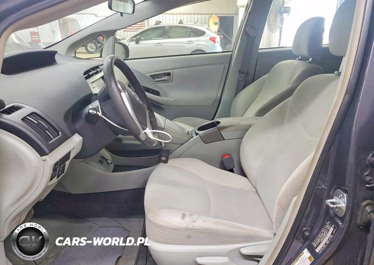 2014 Toyota Prius Two VIN:JTDKN3DU8E0389521 - 7