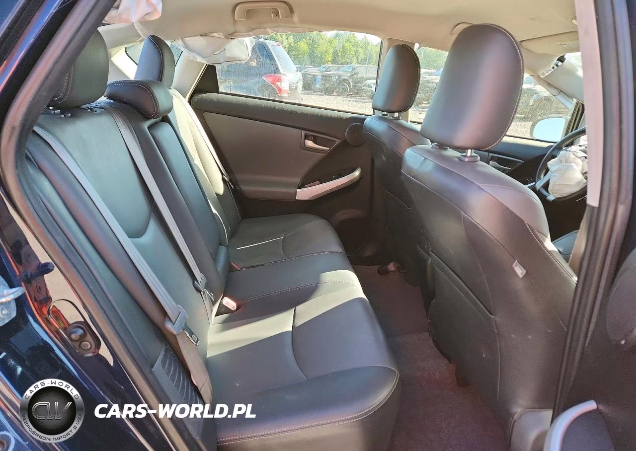 2015 Toyota Prius Four VIN:JTDKN3DU6F0466405 - 10