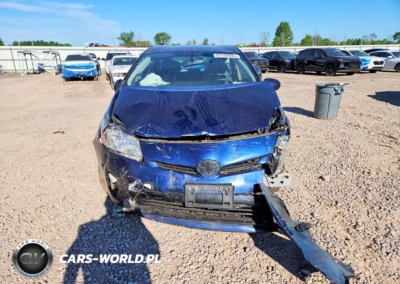 2015 Toyota Prius Four VIN:JTDKN3DU6F0466405 - 5