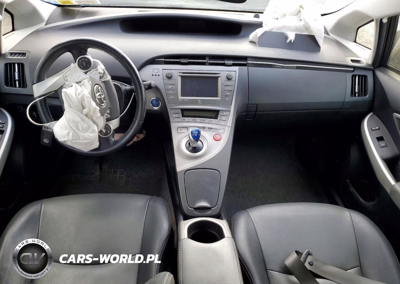 2015 Toyota Prius Four VIN:JTDKN3DU6F0466405 - 8