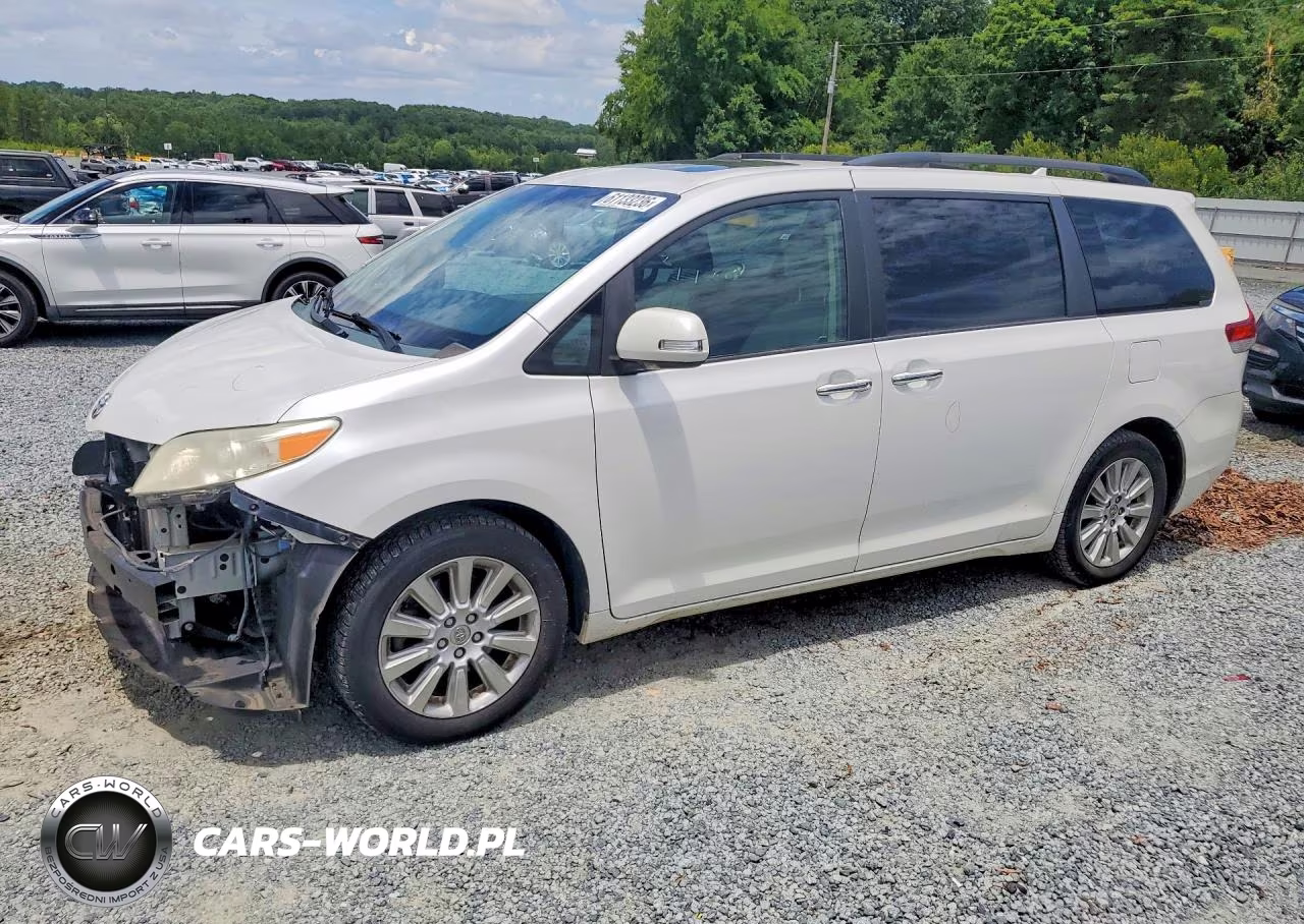 2014 Toyota Sienna Limited 7-Passenger