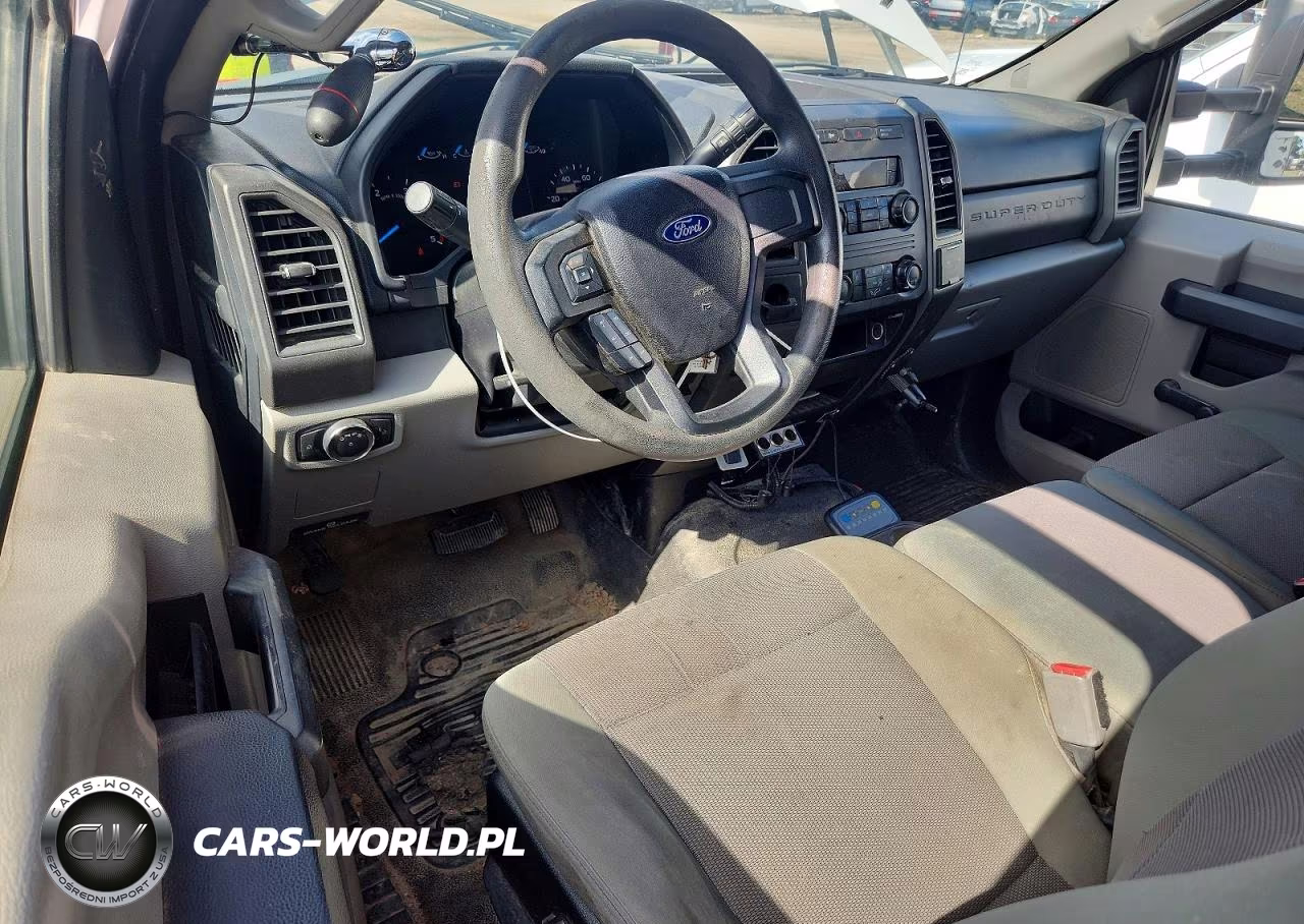 2017 Ford F550 Super Duty VIN:1FDUF5GT3HEB71073 - 8