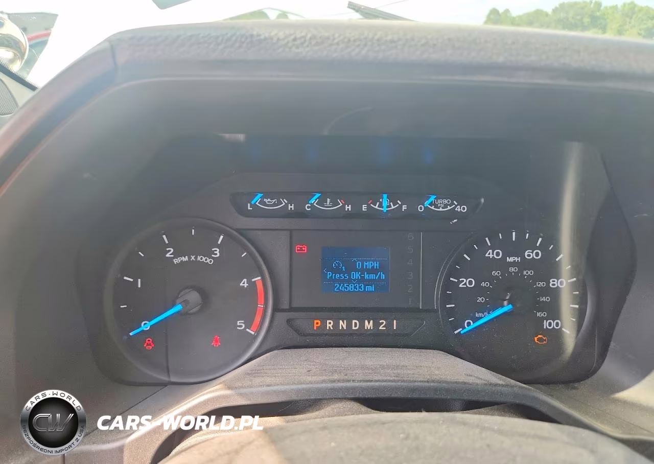 2017 Ford F550 Super Duty VIN:1FDUF5GT3HEB71073 - 9