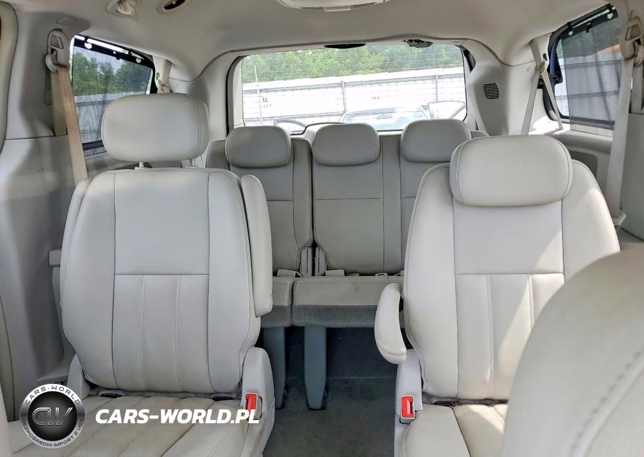 2009 Chrysler Town & Country Touring VIN:2A8HR54169R539582 - 10