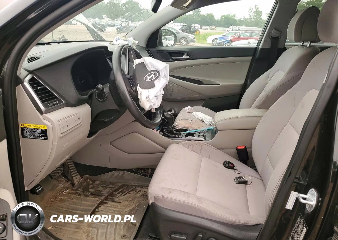 2018 Hyundai Tucson Value VIN:KM8J3CA26JU686855 - 7