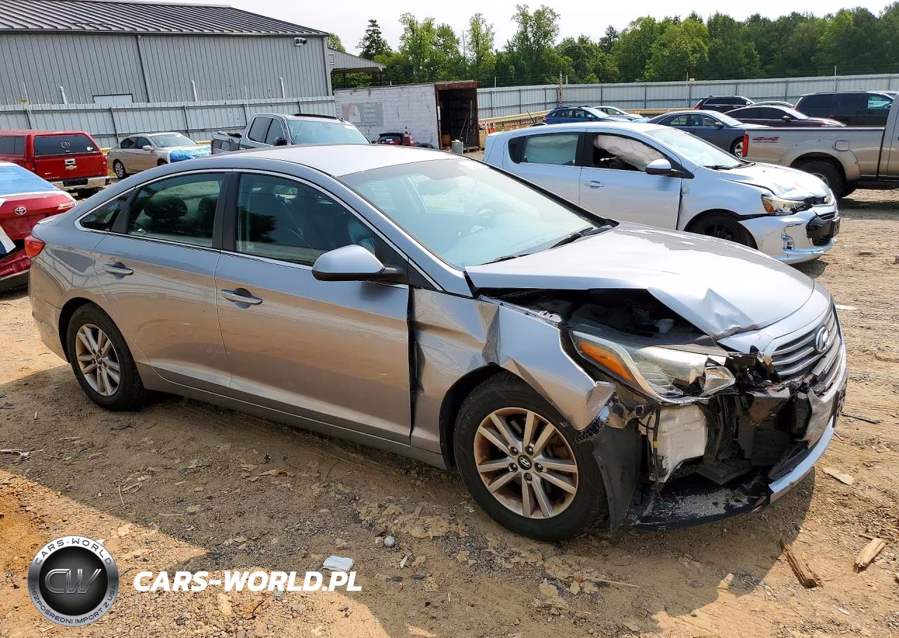 2015 Hyundai Sonata Se VIN:5NPE24AF4FH201664 - 4
