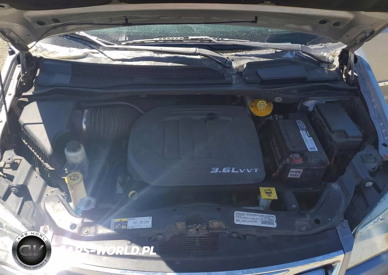 2014 Chrysler Town & Country Touring VIN:2C4RC1BGXER203733 - 12