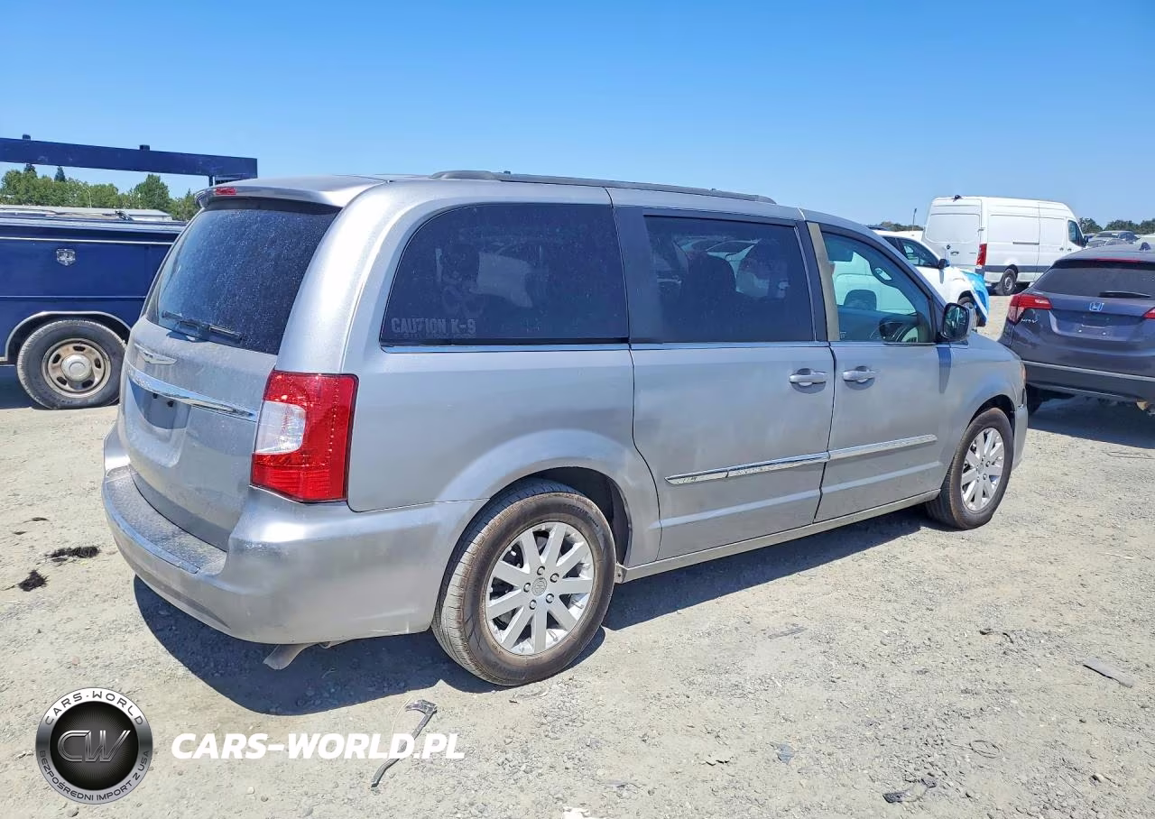 2014 Chrysler Town & Country Touring VIN:2C4RC1BGXER203733 - 3