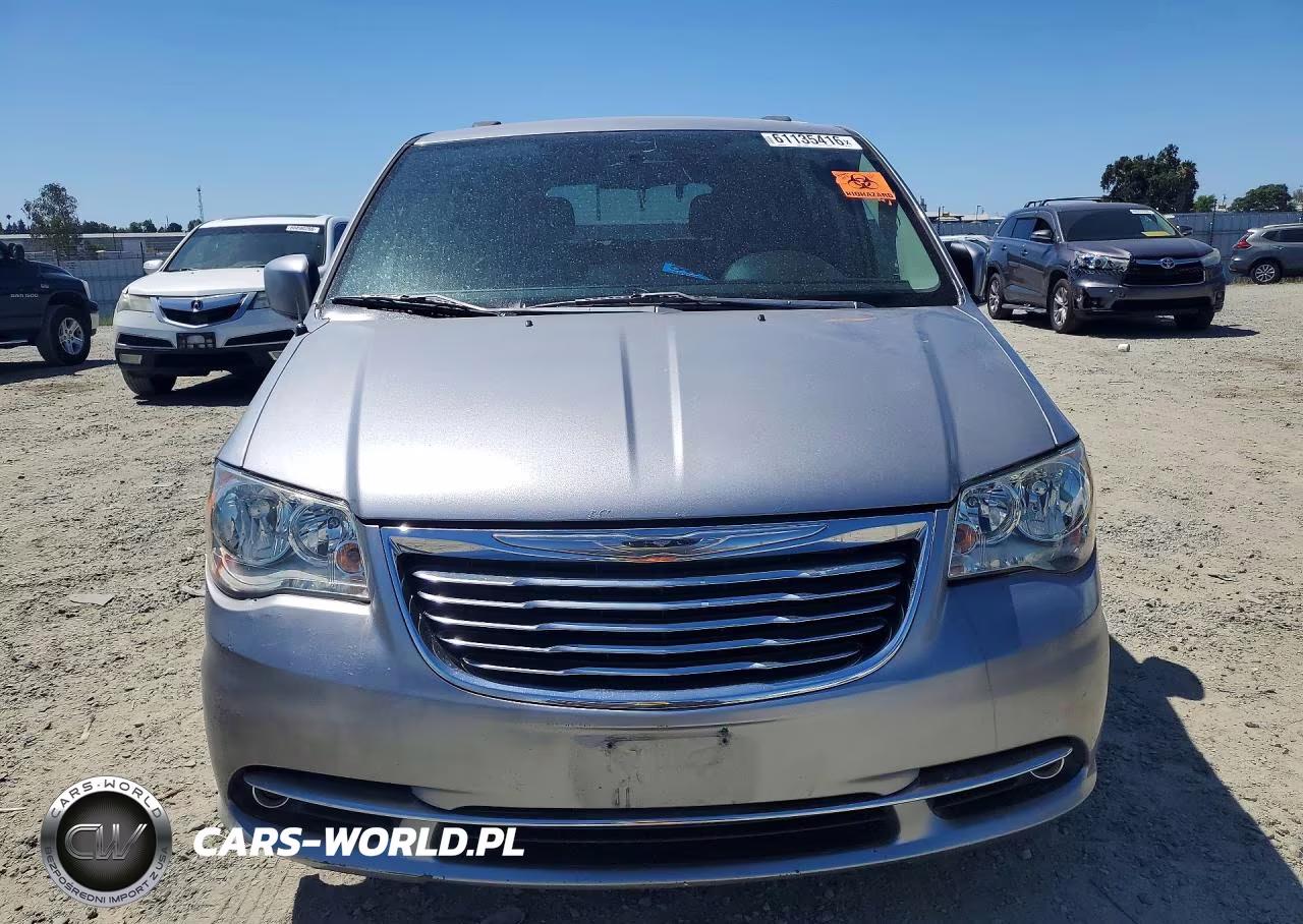 2014 Chrysler Town & Country Touring VIN:2C4RC1BGXER203733 - 5