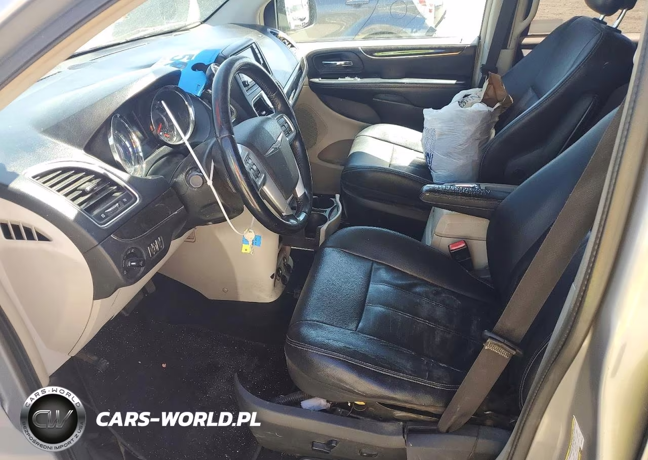 2014 Chrysler Town & Country Touring VIN:2C4RC1BGXER203733 - 7