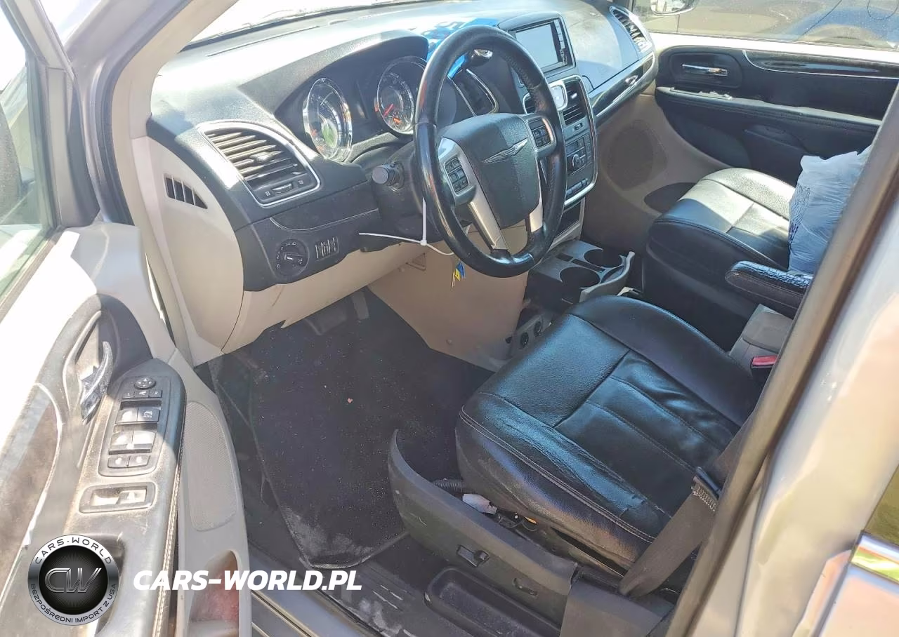 2014 Chrysler Town & Country Touring VIN:2C4RC1BGXER203733 - 8
