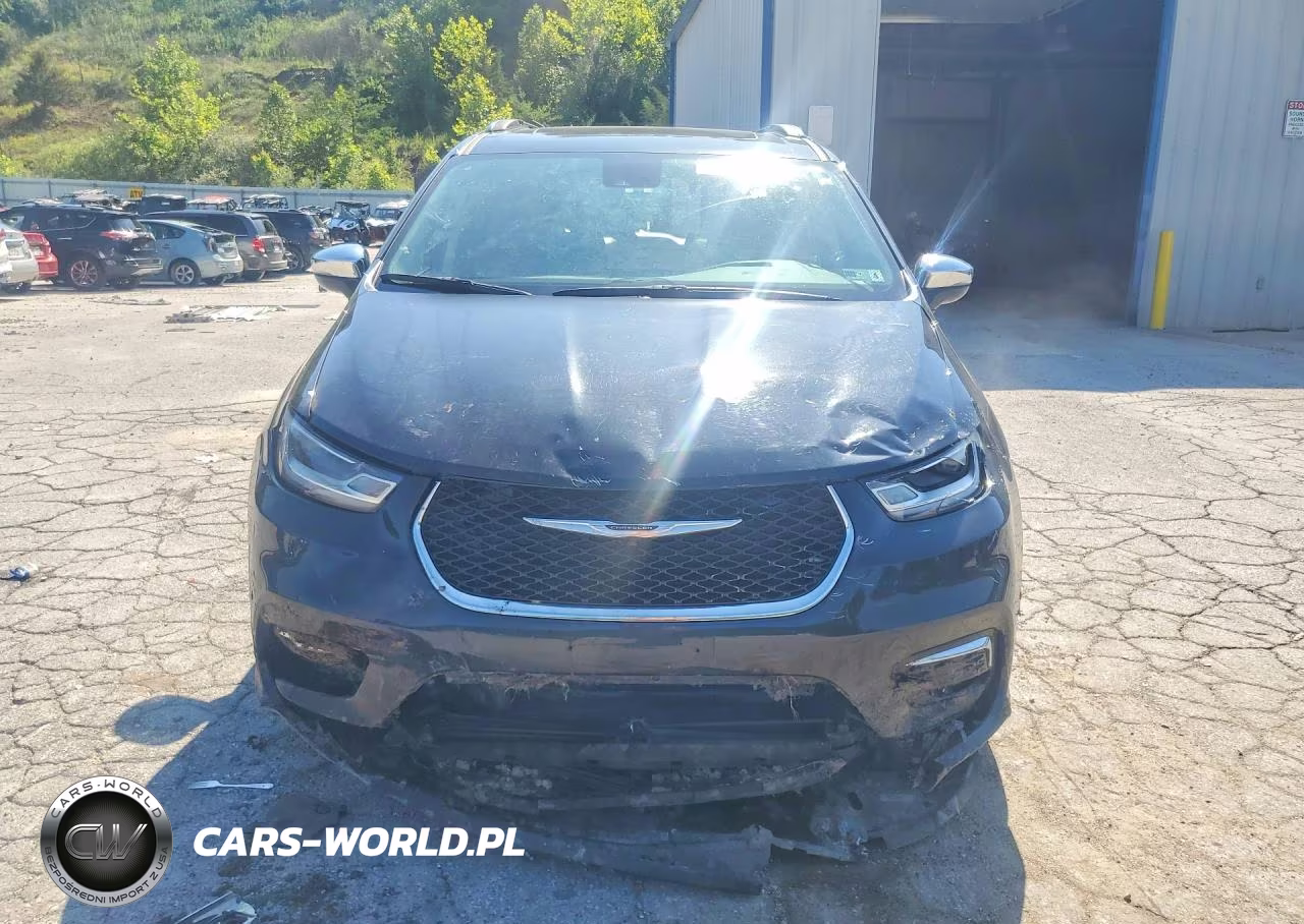 2023 Chrysler Pacifica Limited VIN:2C4RC1GGXPR515627 - 5