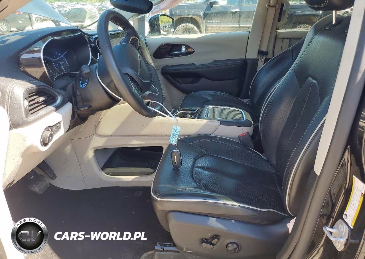 2023 Chrysler Pacifica Limited VIN:2C4RC1GGXPR515627 - 7