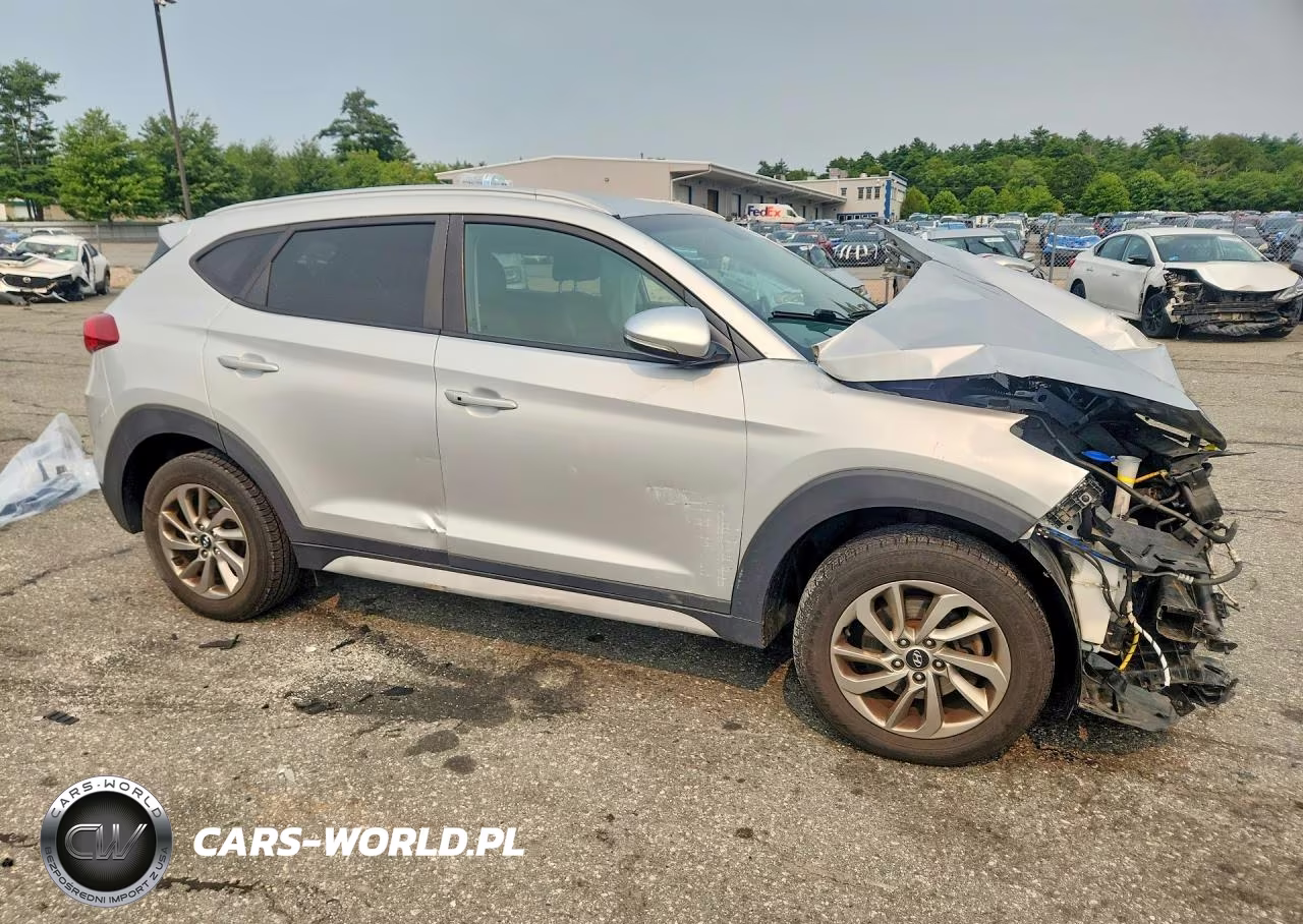 2018 Hyundai Tucson Sel Plus VIN:KM8J3CA44JU623416 - 4