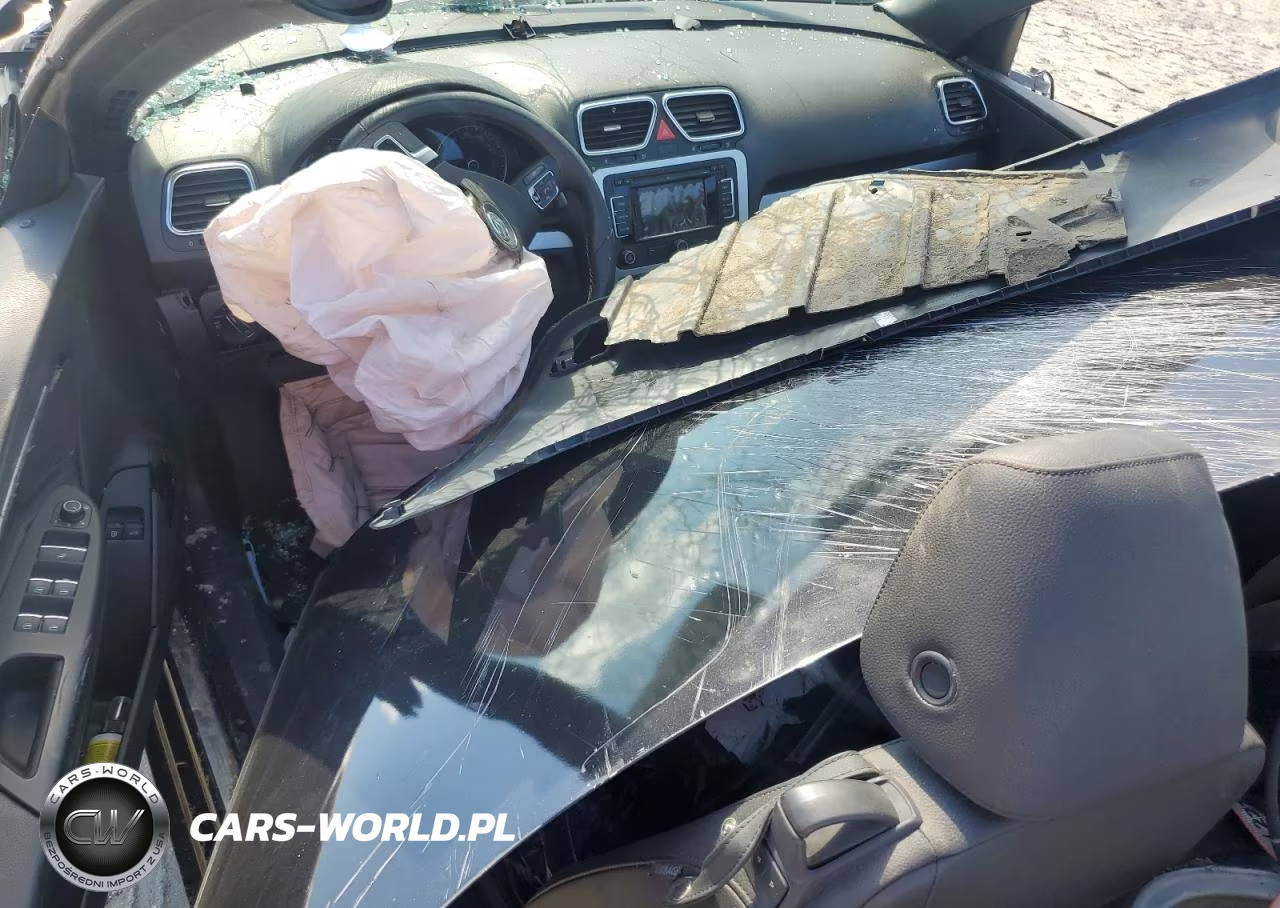 2016 Volkswagen Eos Komfort VIN:WVWBW8AH5GV000051 - 8