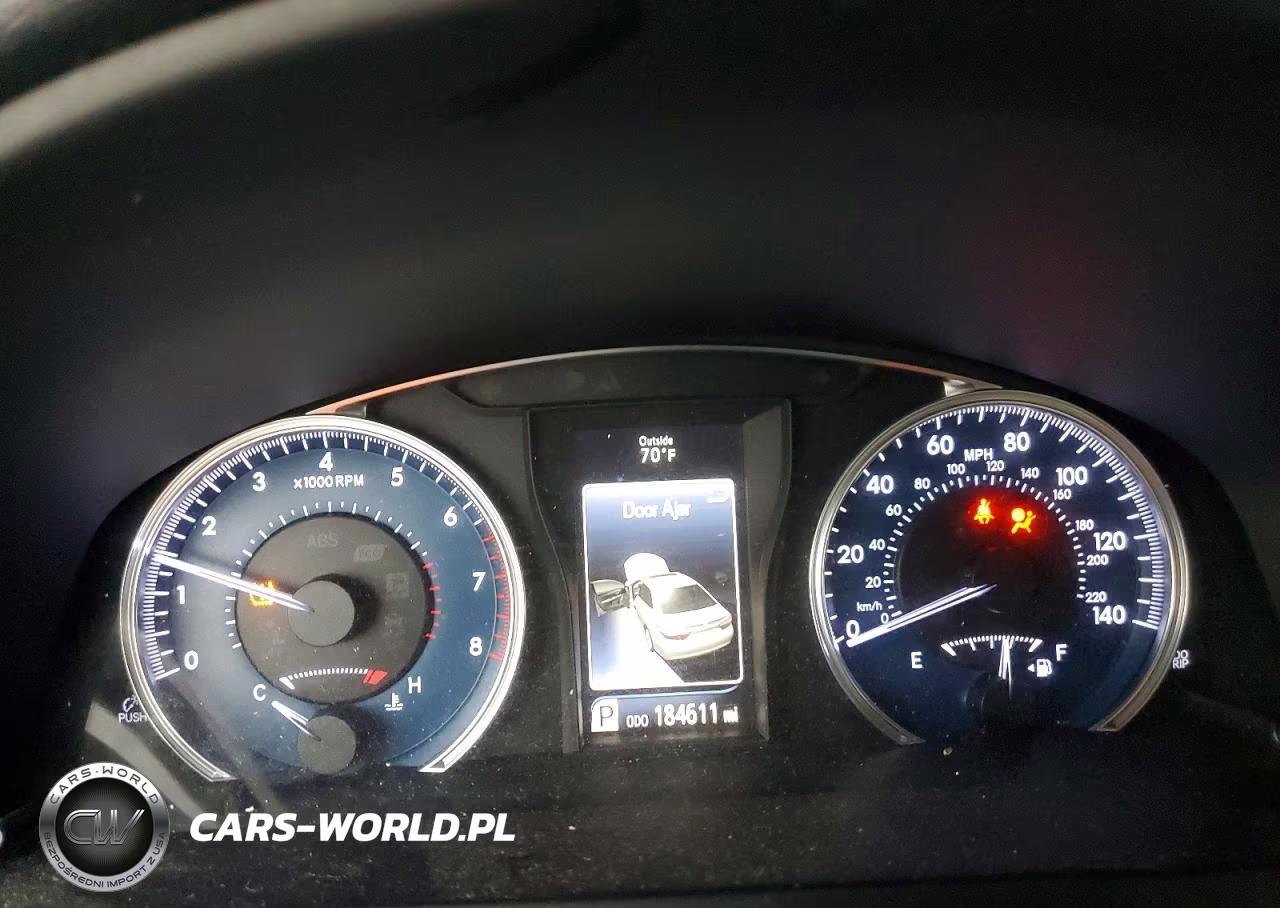 2015 Toyota Camry Xle VIN:4T1BF1FK8FU915083 - 9