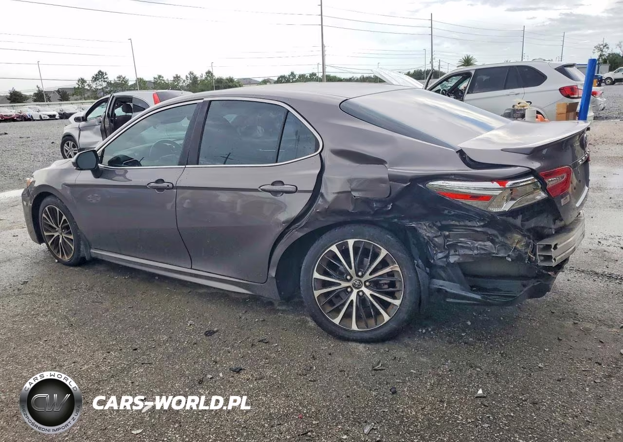 2018 Toyota Camry Se VIN:4T1B11HK3JU157173 - 2