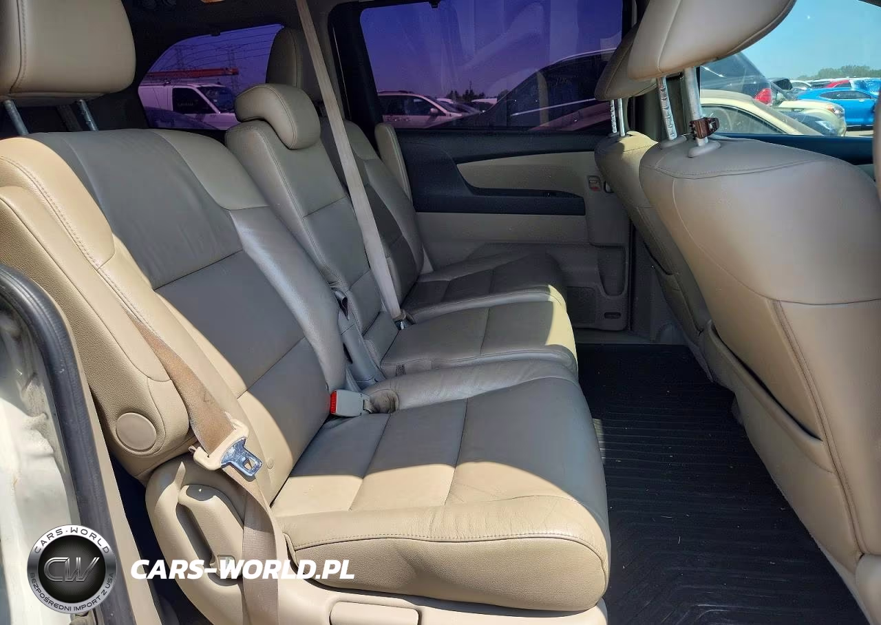 2011 Honda Odyssey Touring VIN:5FNRL5H90BB084467 - 10