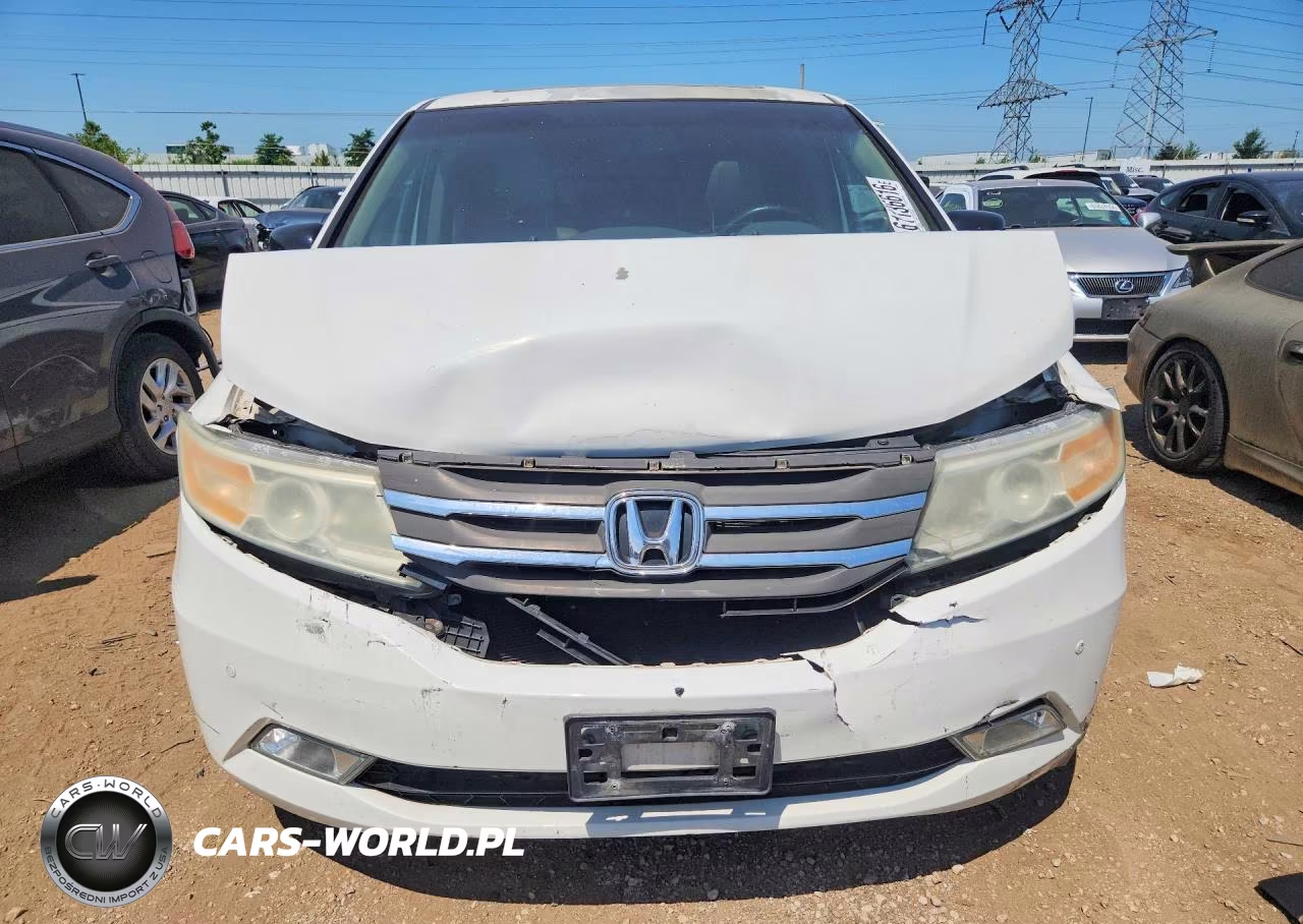2011 Honda Odyssey Touring VIN:5FNRL5H90BB084467 - 5