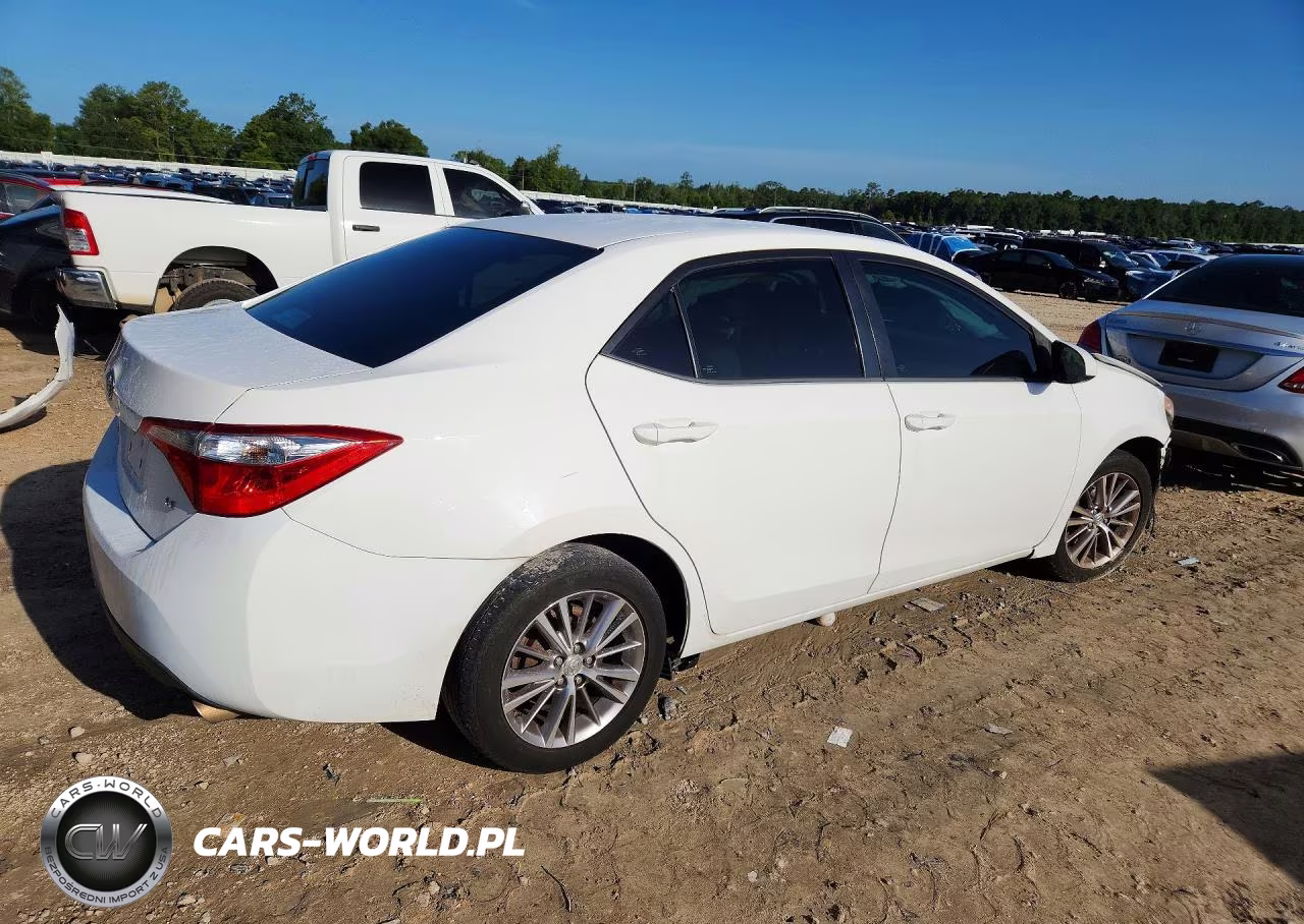 2015 Toyota Corolla Le Plus VIN:2T1BURHE1FC357770 - 3
