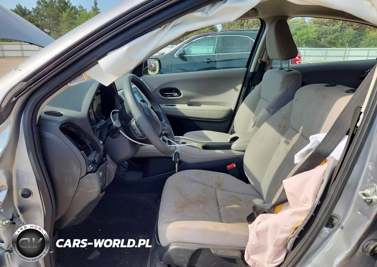 2018 Honda Hr-V Lx VIN:3CZRU6H39JG703147 - 7
