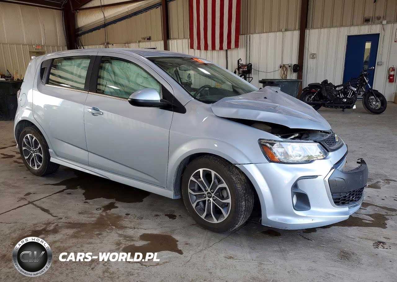 2018 Chevrolet Sonic Lt VIN:1G1JD6SH3J4124085 - 4