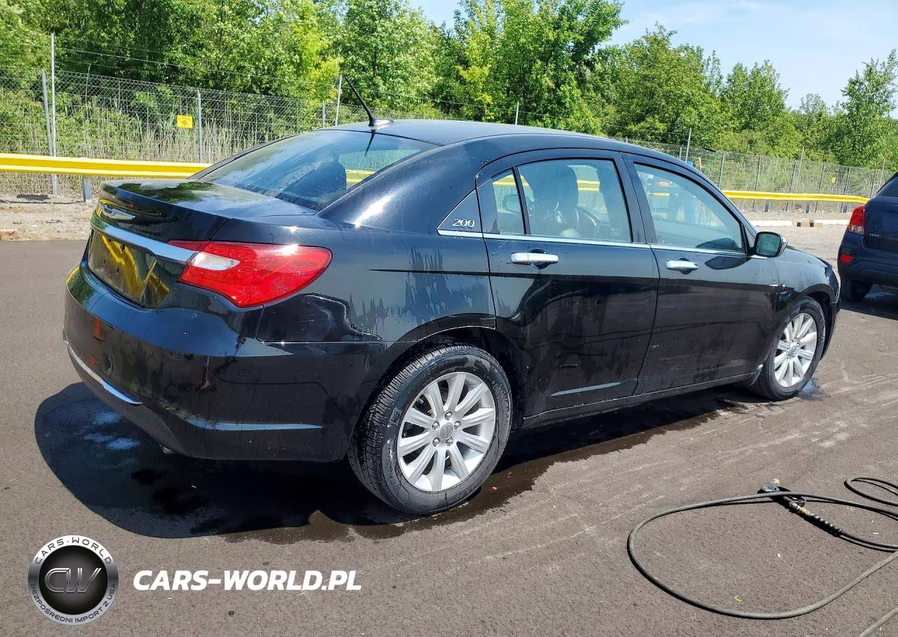 2013 Chrysler 200 Limited VIN:1C3CCBCG1DN505745 - 3