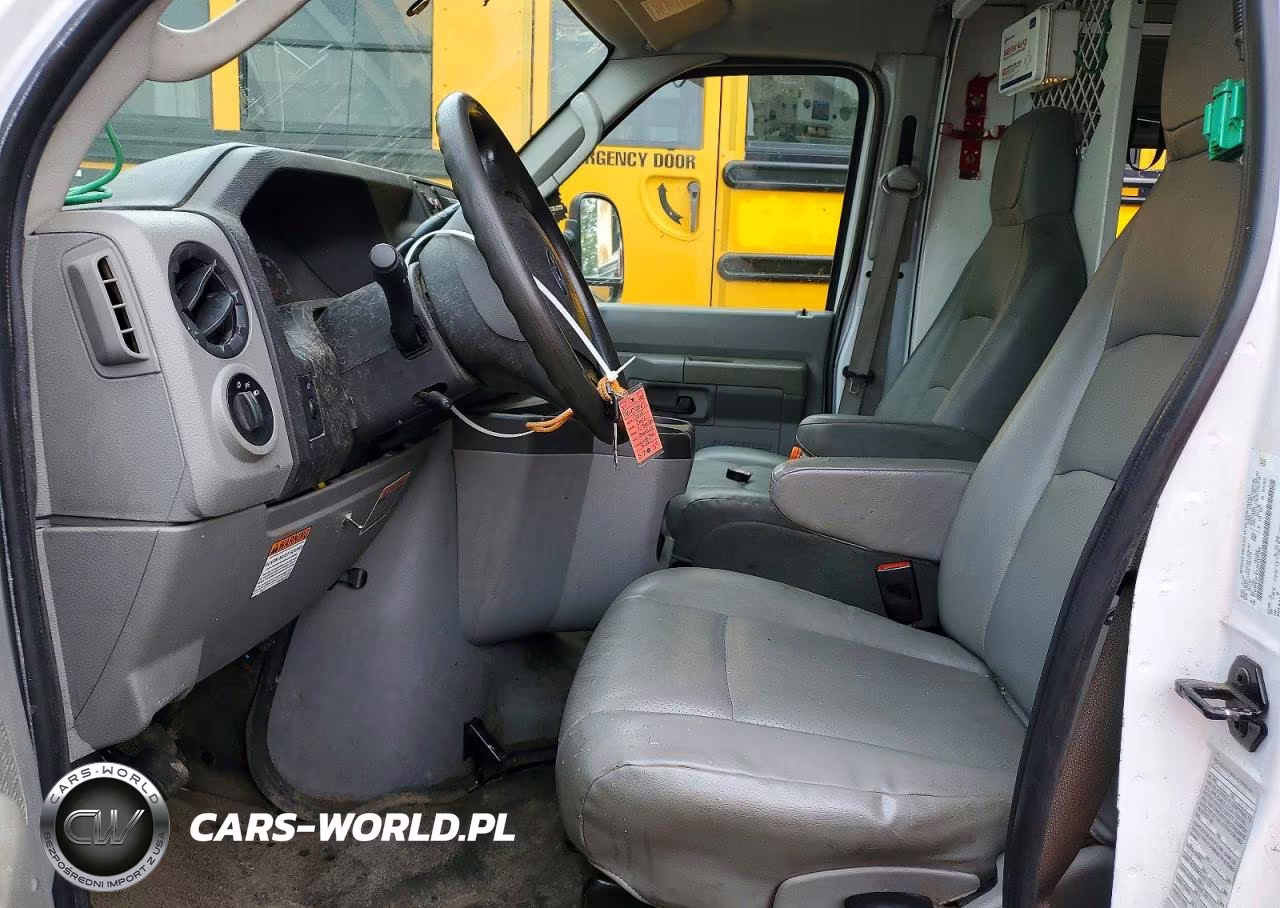 2018 Ford E350 Van With Bucket Lift VIN:1FDWE3FS3JDC07705 - 7