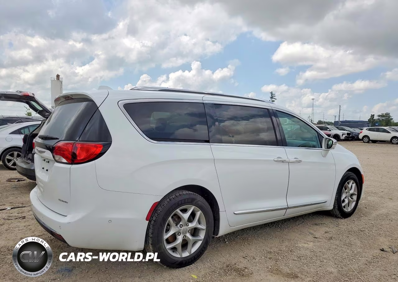 2020 Chrysler Pacifica Limited VIN:2C4RC1GG6LR136411 - 3