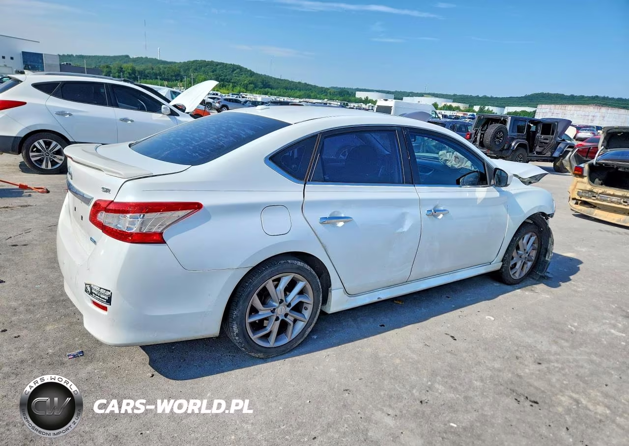 2014 Nissan Sentra Sr VIN:3N1AB7AP1EY323847 - 3
