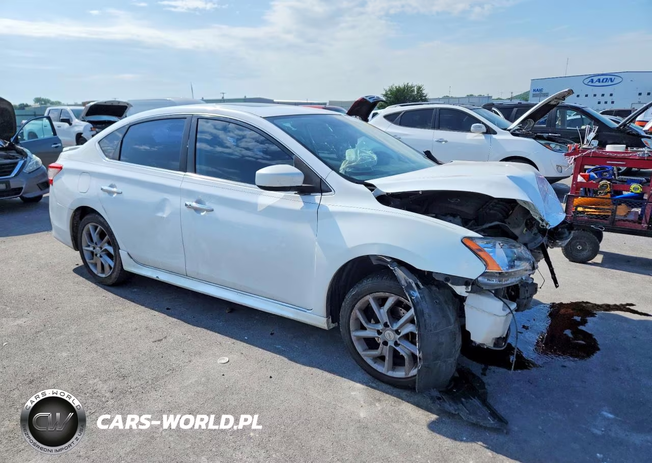 2014 Nissan Sentra Sr VIN:3N1AB7AP1EY323847 - 4