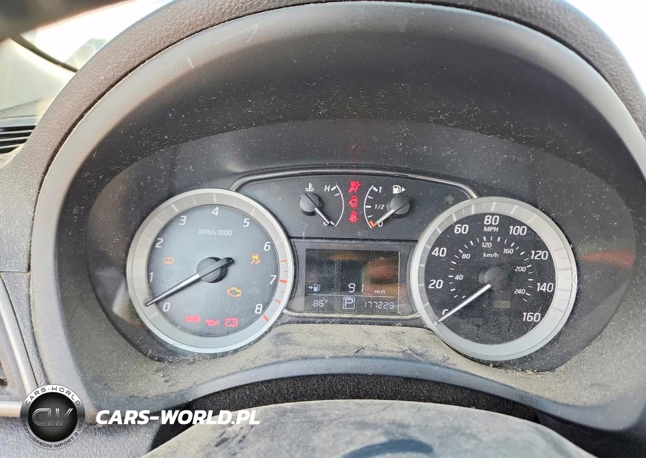 2014 Nissan Sentra Sr VIN:3N1AB7AP1EY323847 - 9