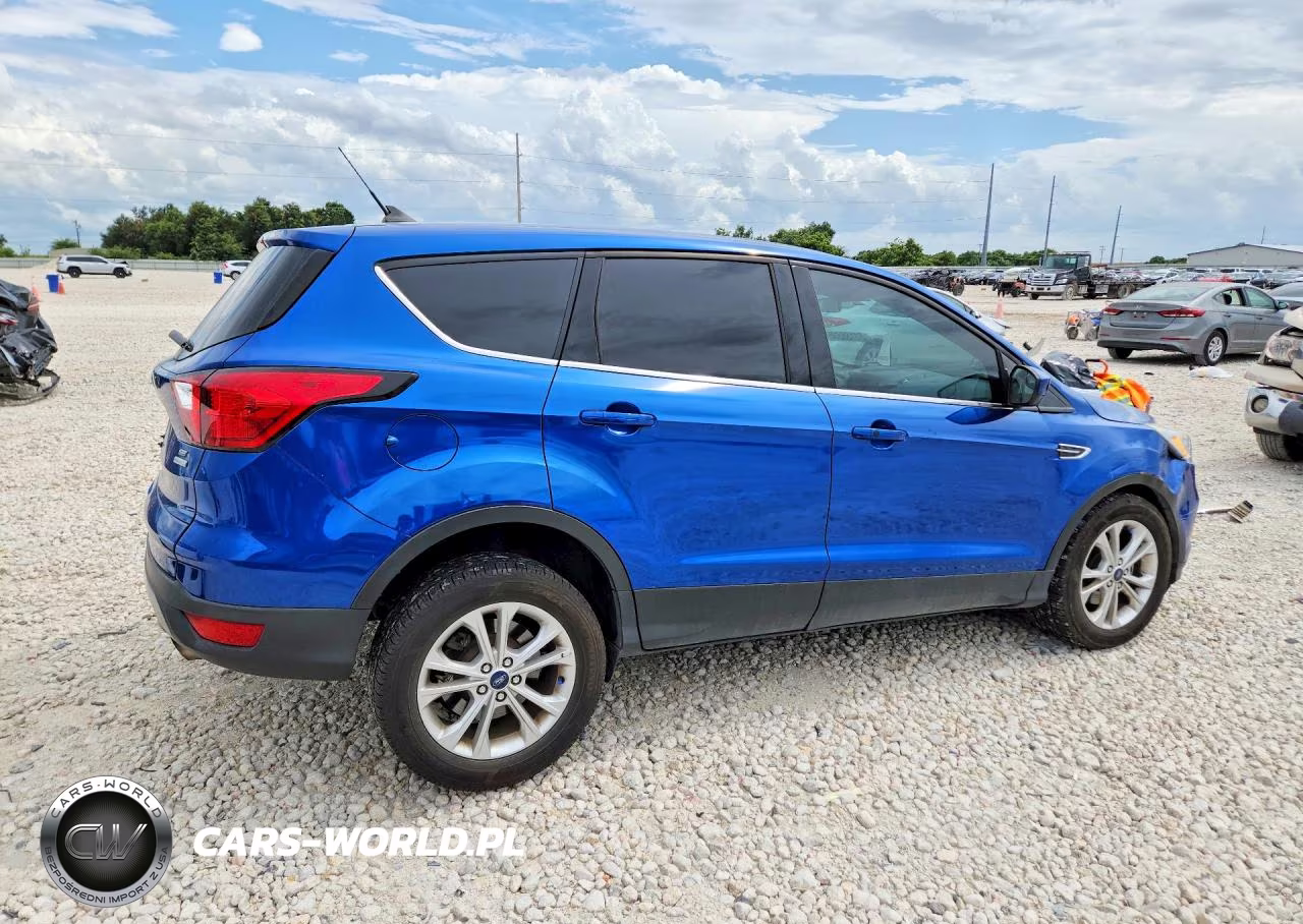 2019 Ford Escape Se VIN:1FMCU0GD6KUC52675 - 3