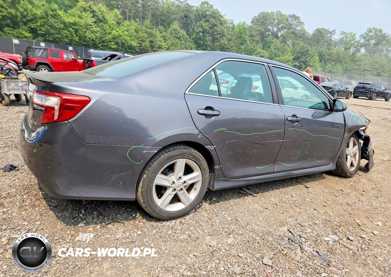 2014 Toyota Camry Se VIN:4T1BF1FK6EU428611 - 3