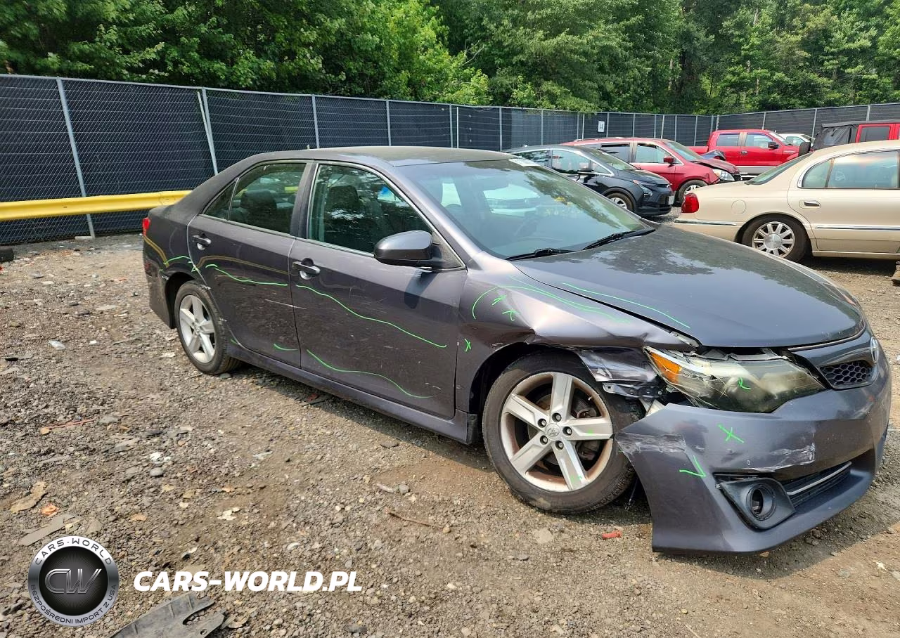 2014 Toyota Camry Se VIN:4T1BF1FK6EU428611 - 4
