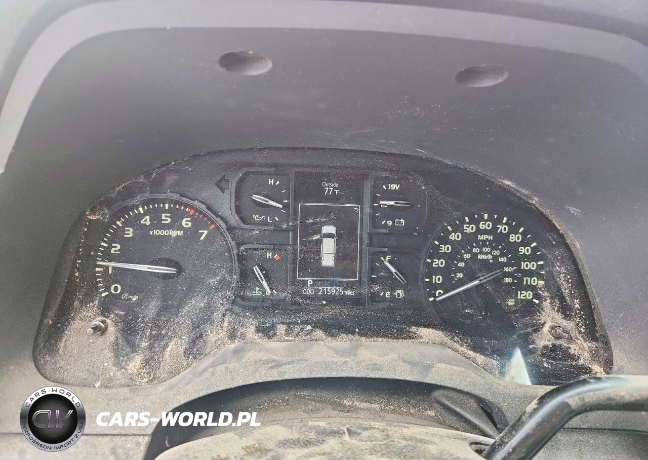 2018 Toyota Tundra Sr VIN:5TFUM5F1XJX079141 - 9