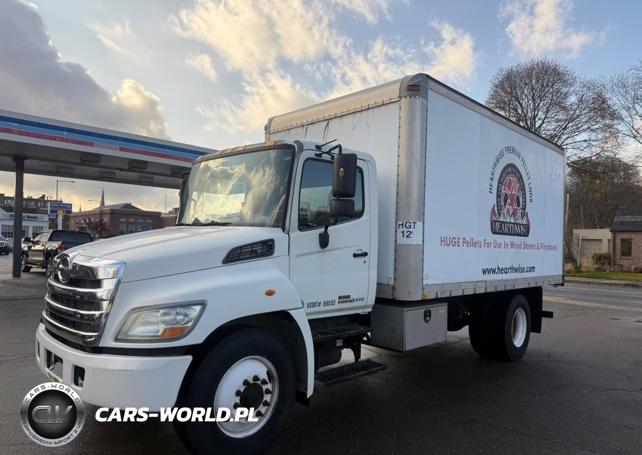 2013 Hino 258-268 - Trucks Box Truck VIN:5PVNE8JT8D4S55122 - 2