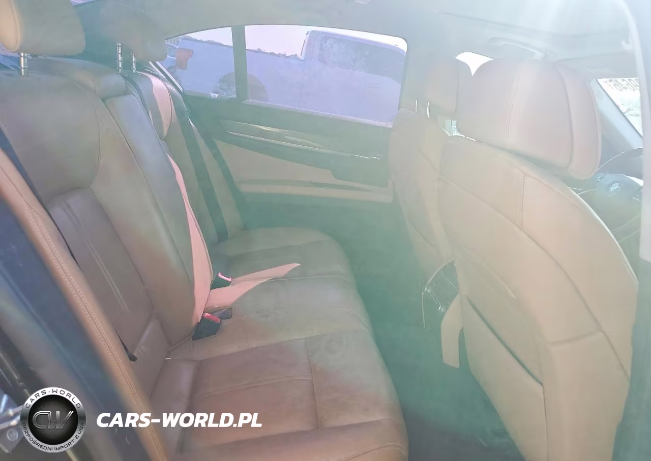 2010 BMW 750 I VIN:WBAKA8C55ACY35827 - 10