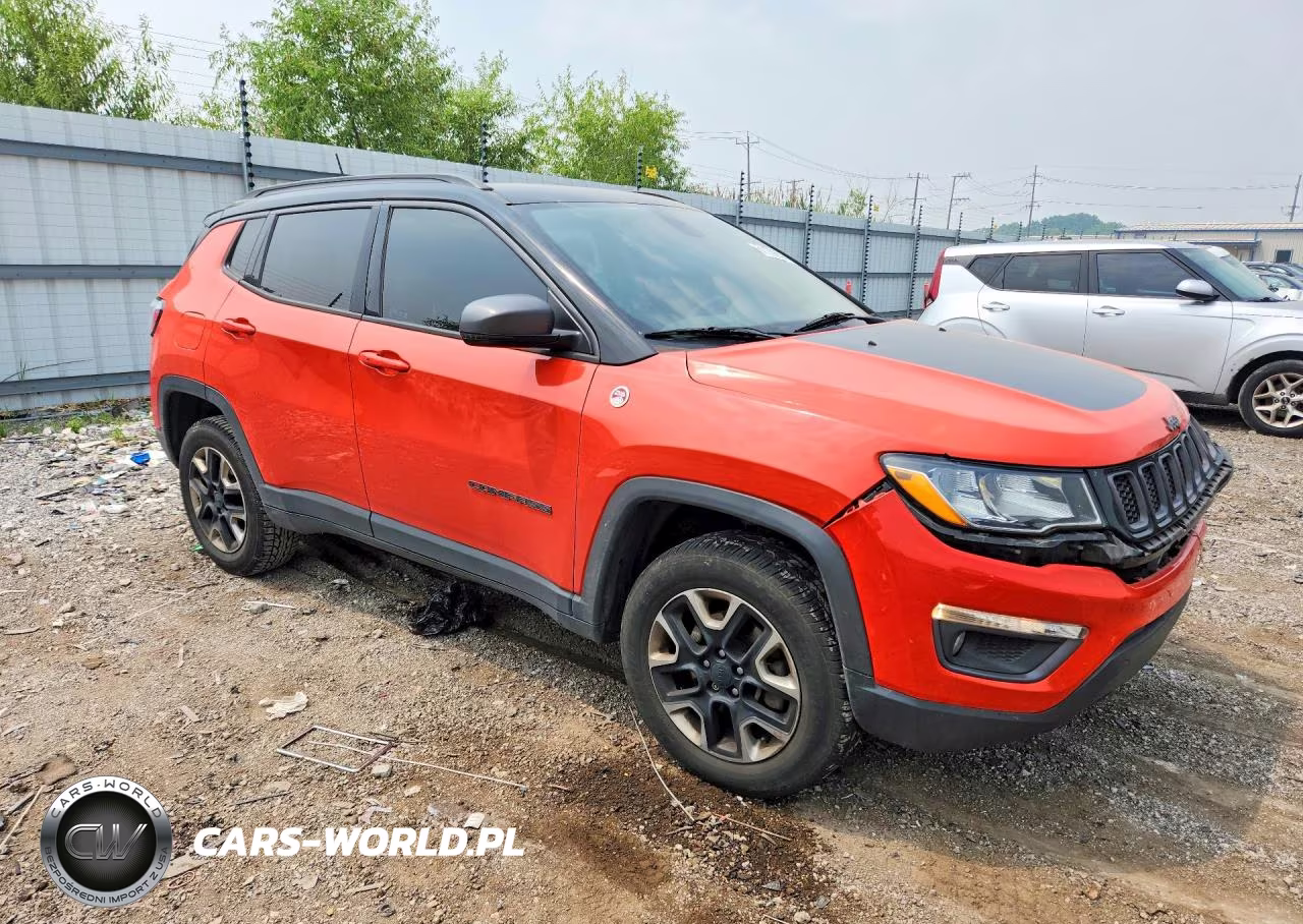 2017 Jeep Compass Trailhawk VIN:3C4NJDDB2HT667060 - 4