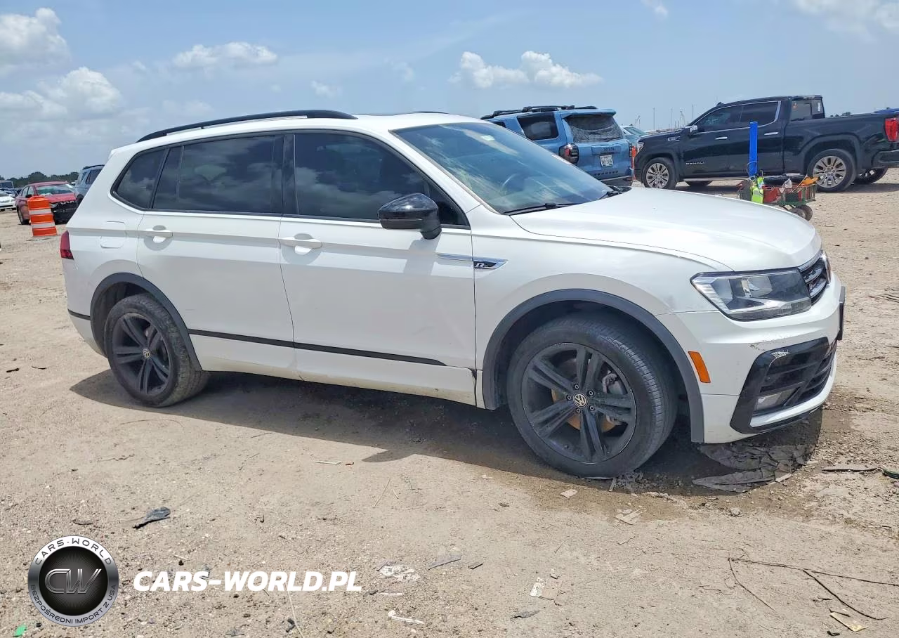 2019 Volkswagen Tiguan Se-Sel-Sel R-Line Jet-Black-Sel R-Line VIN:3VV2B7AX8KM120105 - 4